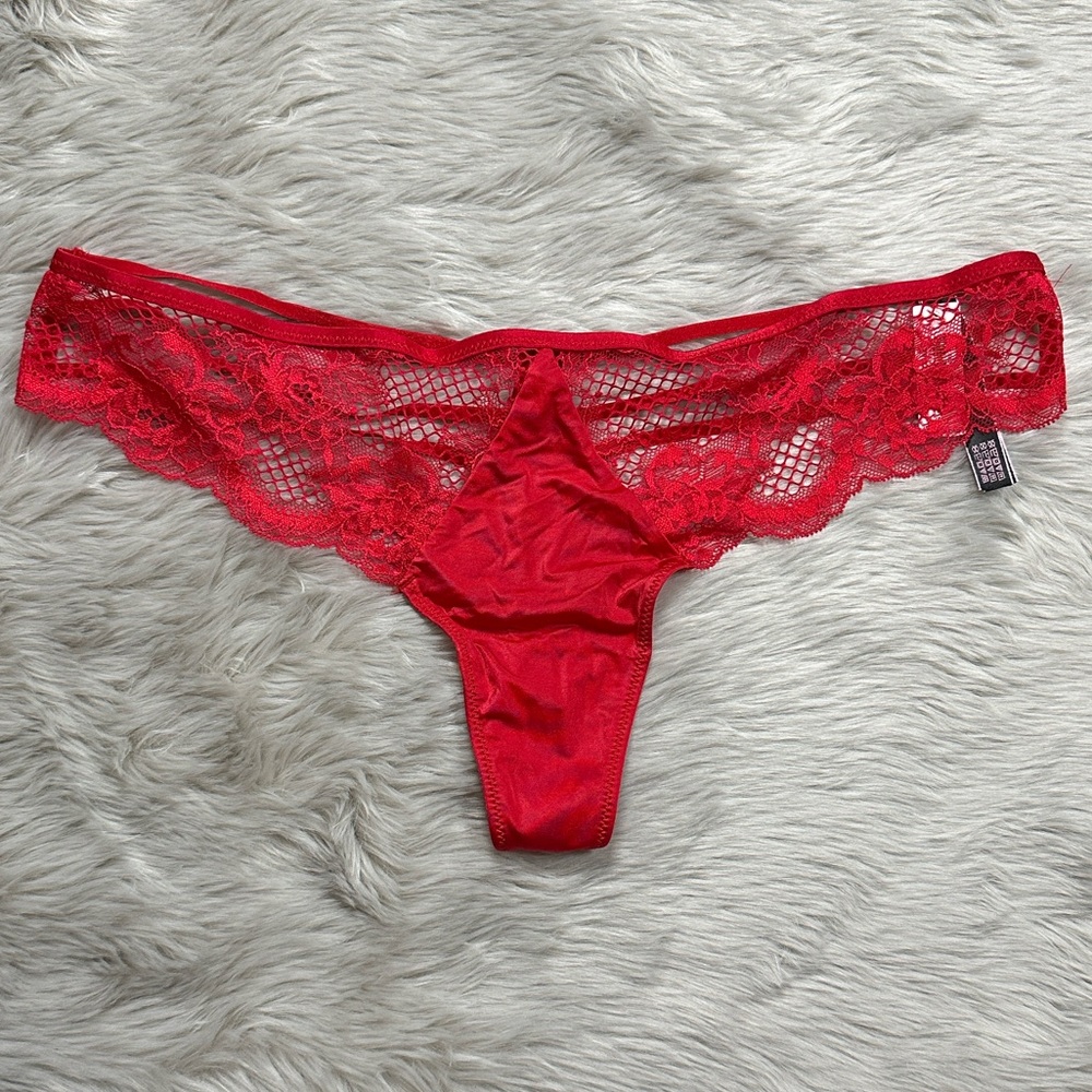 Victoria's Secret Very Sexy Strappy Lace Thong